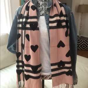 BURBERRY Cashmere Check Heart Scarf (RARE)